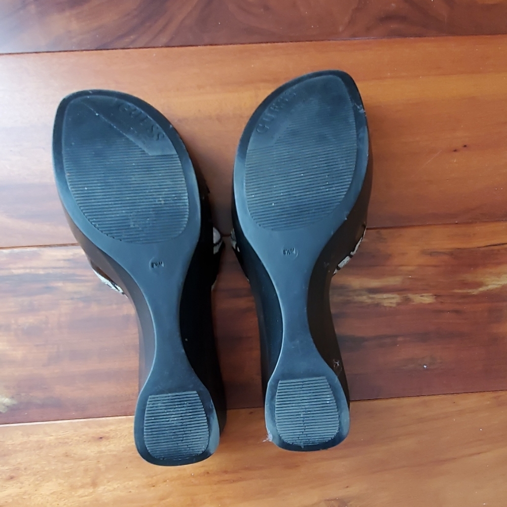 Shoes - Picture 2 of 3